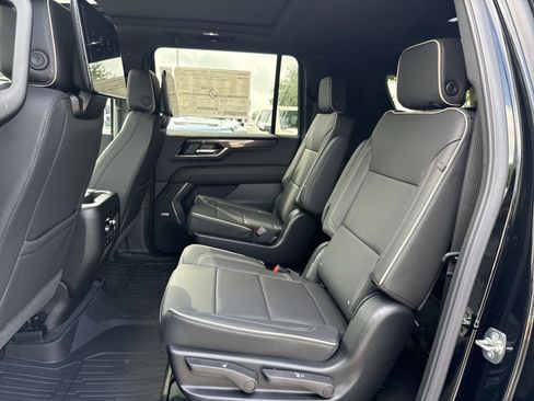New 2026 GMC Yukon XL Elevation w/ Elevation Premium Package AWD/4WD image 20