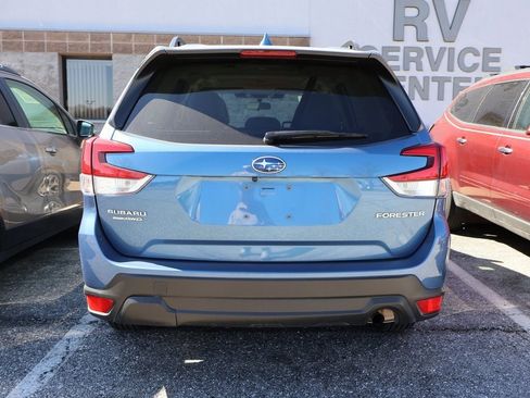 Used 2023 Subaru Forester Premium image 21