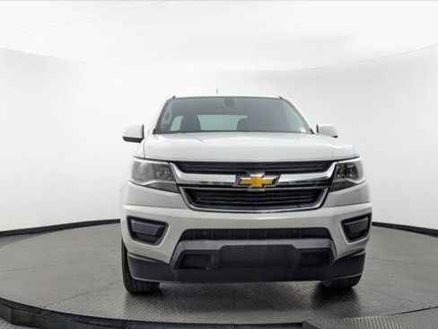 Used 2019 Chevrolet Colorado W/T w/ WT Convenience Package RWD image 12