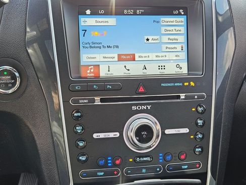 Used 2018 Ford Explorer Limited w/ Equipment Group 301A FWD image 15