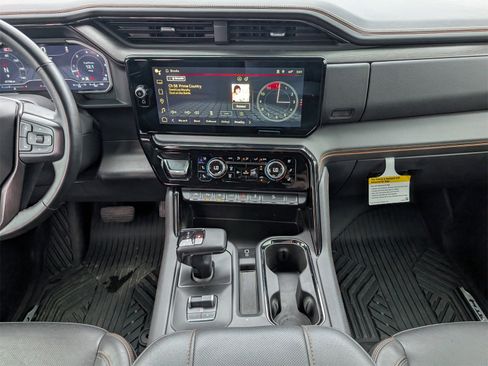 Used 2024 GMC Sierra 1500 AT4 w/ Technology Package image 7