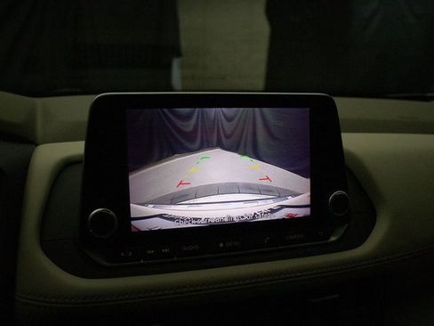 Used 2023 Nissan Rogue SV w/ SV Premium Package image 36