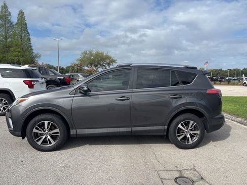 Used 2018 Toyota RAV4 XLE image 8