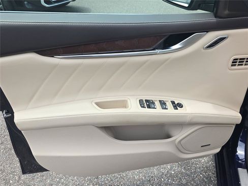 Used 2021 Maserati Ghibli S GranLusso AWD/4WD image 12