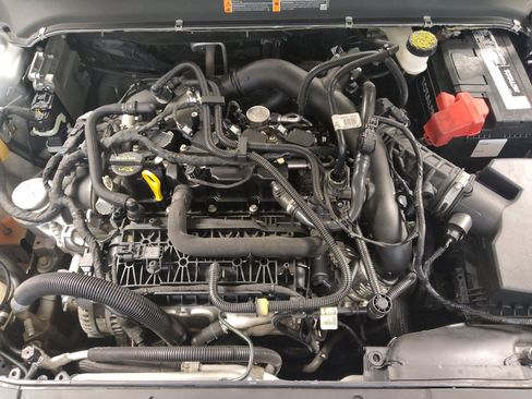 Used 2020 Ford Fusion SE FWD image 30