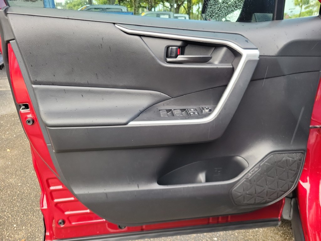 Used 2023 Toyota RAV4 LE FWD image 14