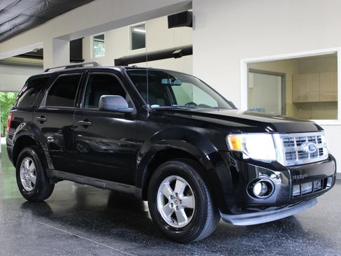 Used 2012 Ford Escape XLT FWD image 1