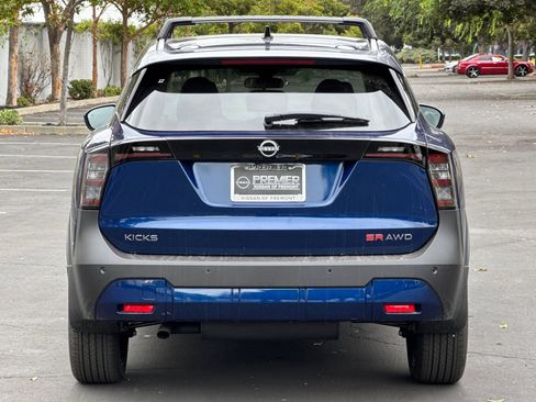 New 2026 Nissan Kicks SR w/ Cold Weather Package image 5