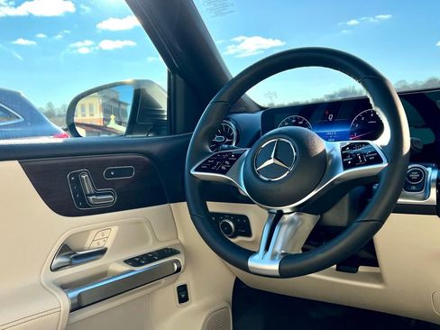 Certified 2026 Mercedes-Benz GLB 250 4MATIC image 21