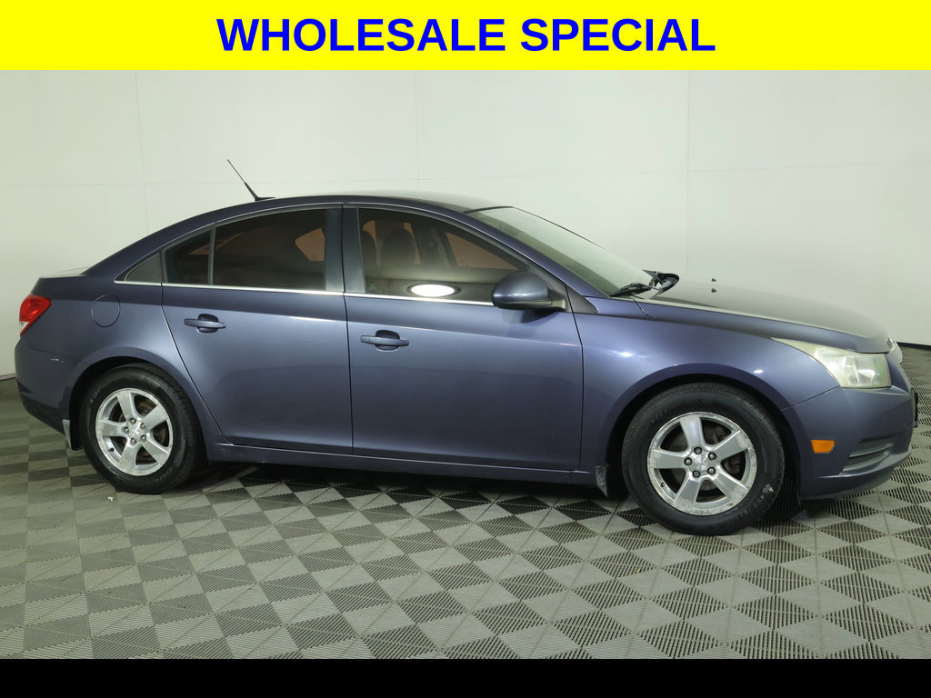 Used 2013 Chevrolet Cruze LT FWD image 3