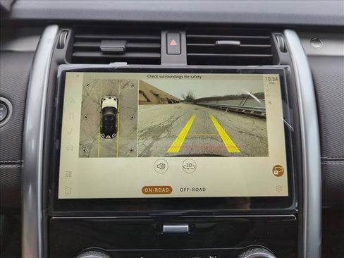 Used 2024 Land Rover Discovery Dynamic SE image 27