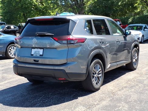 Used 2024 Nissan Rogue S FWD image 27