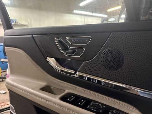 Used 2025 Lincoln Corsair Grand Touring w/ Equipment Group 301A image 14