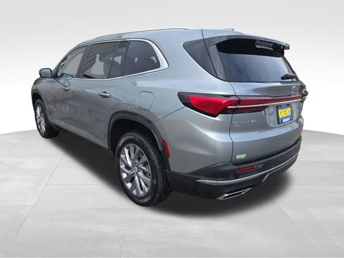 Used 2025 Buick Enclave Preferred image 2
