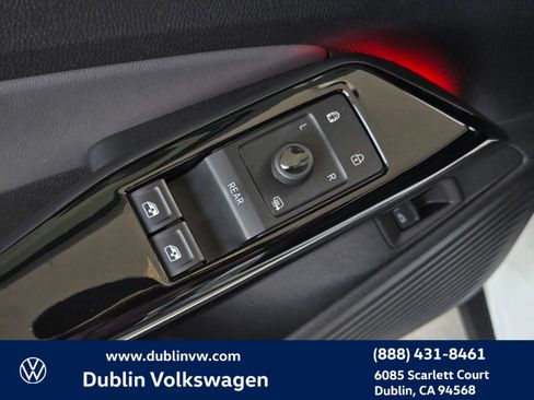 Used 2023 Volkswagen ID.4 Pro S image 11