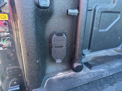 Used 2024 GMC Sierra 3500 Denali Ultimate image 44