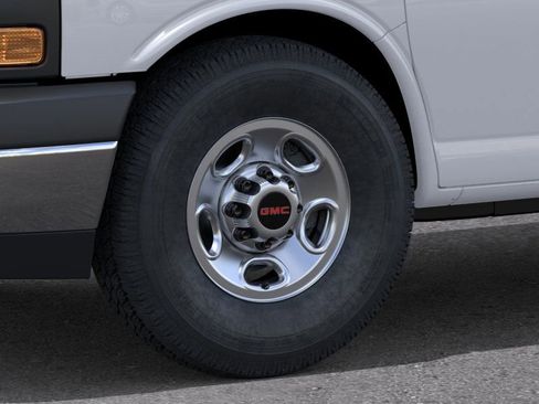 New 2026 GMC Savana 2500 w/ Driver Convenience Package image 33