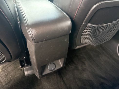 Used 2017 Chevrolet Equinox Premier w/ Enhanced Convenience Package image 16