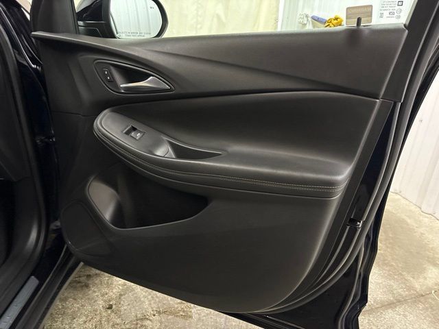 Used 2020 Buick Encore GX Select FWD image 23