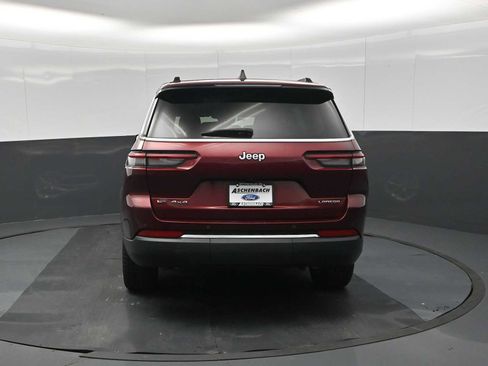Used 2022 Jeep Grand Cherokee L Laredo w/ Luxury Tech Group I AWD/4WD image 7