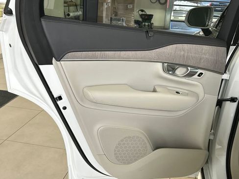 Certified 2024 Volvo XC90 B6 Ultimate image 21