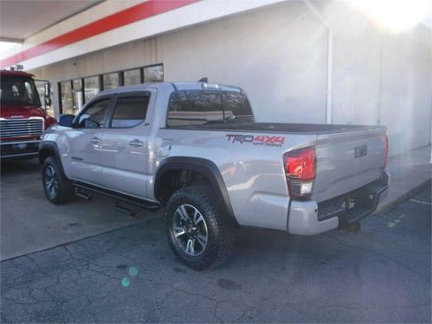 Used 2019 Toyota Tacoma 4x4 Double Cab image 14