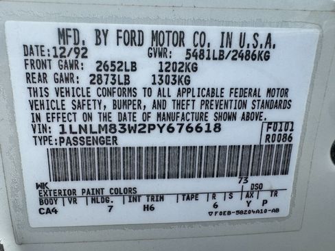 Used 1993 Lincoln Town Car Cartier image 14