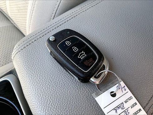 Used 2018 Hyundai Sonata SE image 13