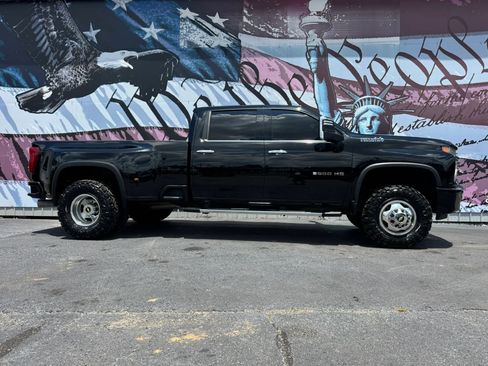 Used 2020 Chevrolet Silverado 3500 High Country AWD/4WD image 1
