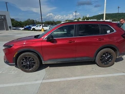 Used 2025 Honda CR-V Sport image 3