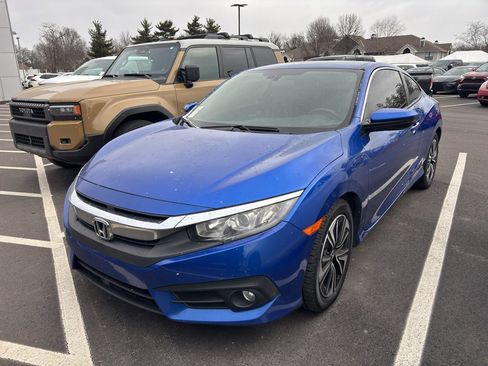 Used 2018 Honda Civic EX-T image 2