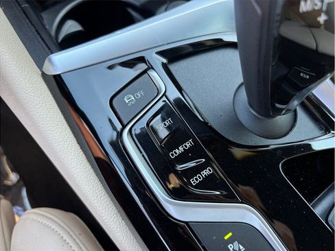 Used 2019 BMW 530i RWD image 37