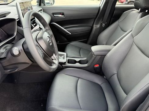 Used 2026 Toyota Corolla Cross XLE w/ Convenience Package image 13
