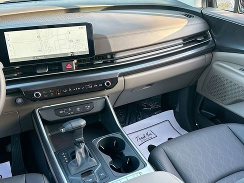 New 2026 Kia Carnival image 23