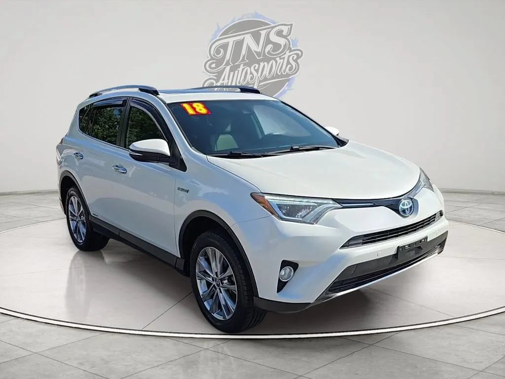 Used 2018 Toyota RAV4 Limited AWD/4WD image 3
