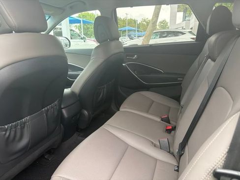 Used 2019 Hyundai Santa Fe XL SE w/ SE Premium Package 02 FWD image 7