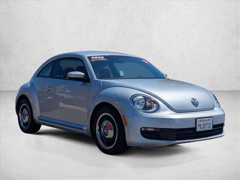 Used 2012 Volkswagen Beetle 2.5 FWD image 3