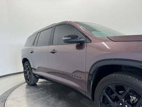 Used 2025 Chevrolet Traverse RS w/ LPO, Floor Liner Package FWD image 42