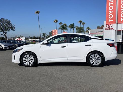 Used 2025 Nissan Sentra S FWD image 39
