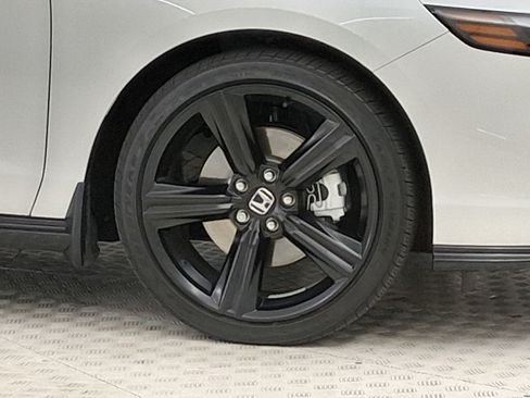 Used 2025 Honda Accord Sport image 13