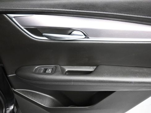 Used 2020 Cadillac XT5 Luxury image 35