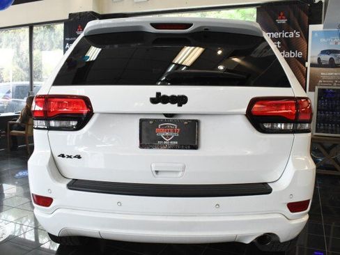 Used 2021 Jeep Grand Cherokee Laredo X AWD/4WD image 11