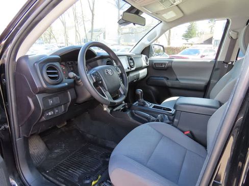 Used 2023 Toyota Tacoma SR AWD/4WD image 2