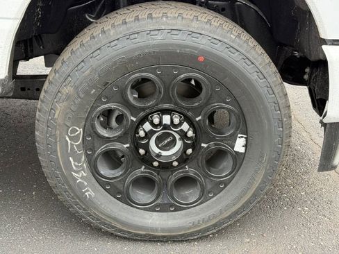 New 2026 Ford F350 XLT w/ XLT Premium Package AWD/4WD image 10