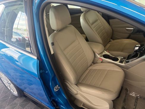 Used 2013 Ford C-MAX Energi SEL FWD image 23