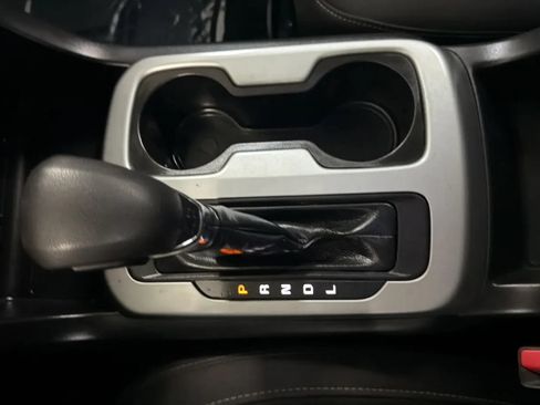 Used 2022 Chevrolet Colorado LT w/ Fleet Safety Package RWD image 12