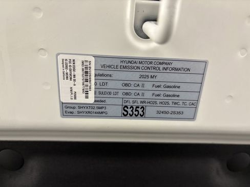 Used 2025 Hyundai Santa Fe SE image 32