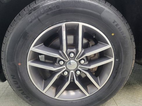 Used 2017 Jeep Grand Cherokee Limited AWD/4WD image 31