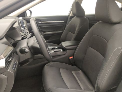 Used 2023 Nissan Altima 2.5 SV image 17