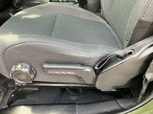 Used 2024 Jeep Wrangler Unlimited AWD/4WD image 11